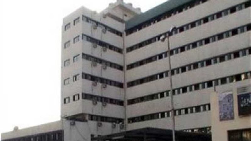 إصابة 3 أشخاص فى