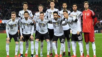 معسكر المنتخب الألماني استعدادا للقاء روسيا وديا غدا يشغل صحف ألمانيا