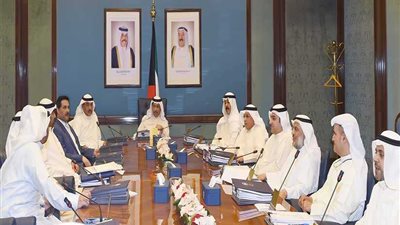 استمرار تعطيل الوزارات والمؤسسات الحكومية والكليات والمدارس بالكويت