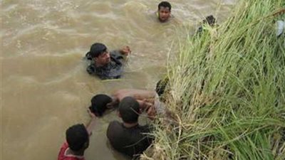 غرق محامٍ انقلبت سيارته في ترعة بطريق كوم حمادة