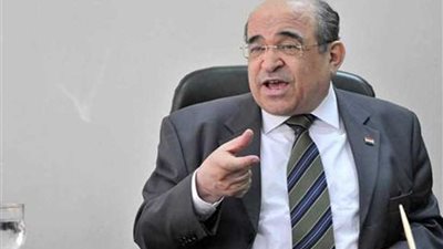 الفقي يشارك في تقييم جائزة تمكين المرأة بالبحرين