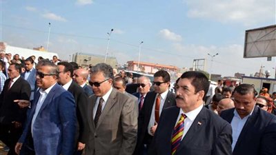 وضع حجر الأساس لكوبري 