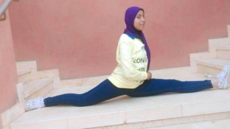 طالبة صيدلة طنطا