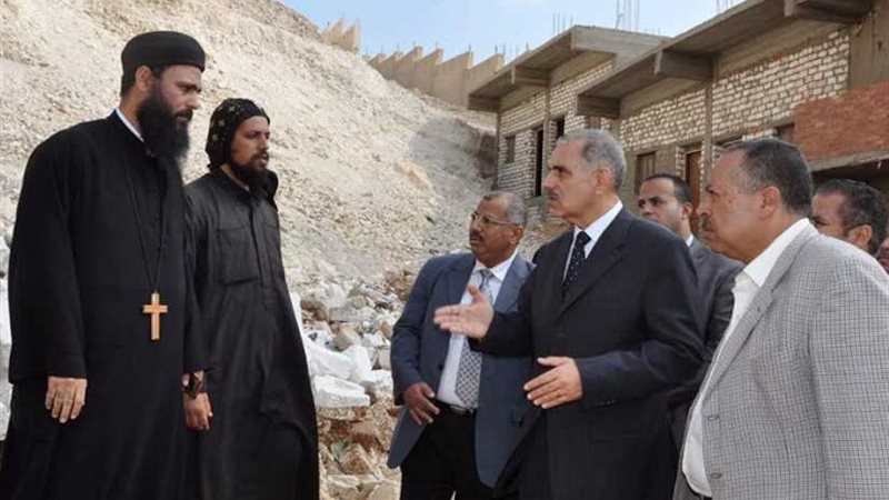 محافظ أسيوط يتفقد