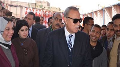 محافظ قنا يتفقد مشروعات الأمن الغذائي في منطقة المعنا