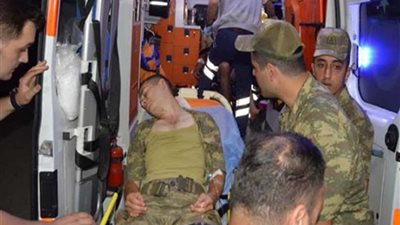 الفساد وصل الجيش ..حالات تسمم جديدة بين الجنود الأتراك!