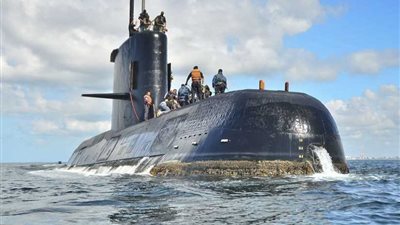 الرئيس الأرجنتيني يعلن الحداد في البلاد عقب العثور على الغواصة المفقودة