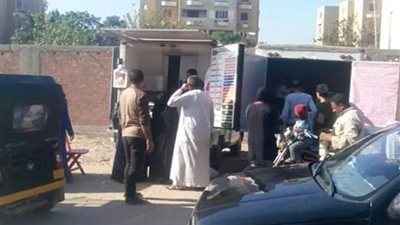 السيارات المتنقلة.. لبيع السلع الغذائية بالسبع آبار وشعيب
