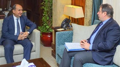 وزير التجارة يبحث مع شركة تركية توسيع استثماراتها في السوق المصري