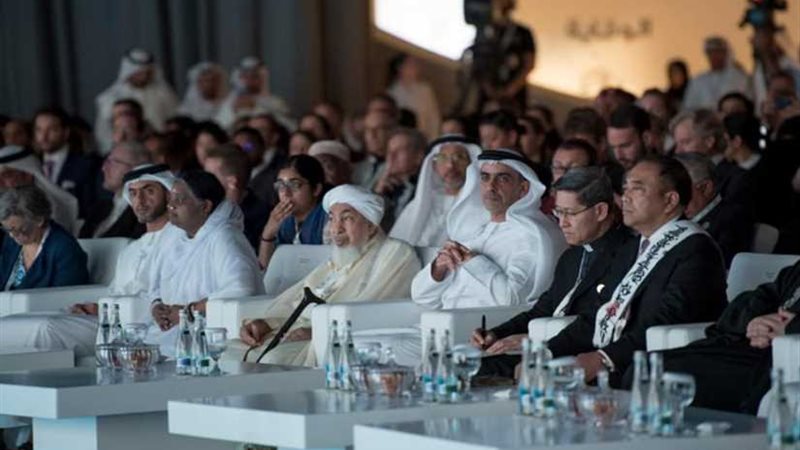 سيف بن زايد في ملتقى