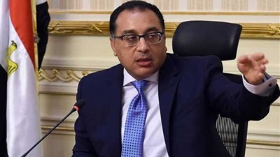 رئيس الوزراء يُشيد بقرار مجلس إدارة البنك الآسيوي منح مصر وضعية خاصة