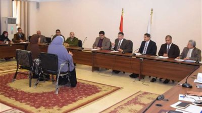 حلول عاجلة لمطالب 5 قرى وصرف 15 ألف جنيه مساعدات عاجلة لـ 30 أسرة فقيرة