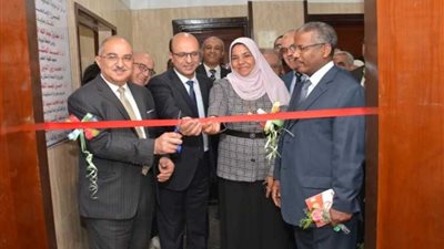 رئيس جامعة أسيوط يفتتح مركز الرعاية الصحية الأولية خامس بالمستشفى الجامعي..(صور)