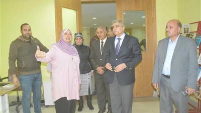 محافظ المنيا يطالب بالتوسع في إنشاء مكتبات لمصر العامة بمراكز المحافظة