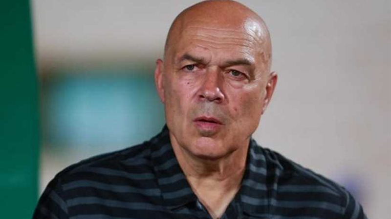 جروس يحفز اللاعبين