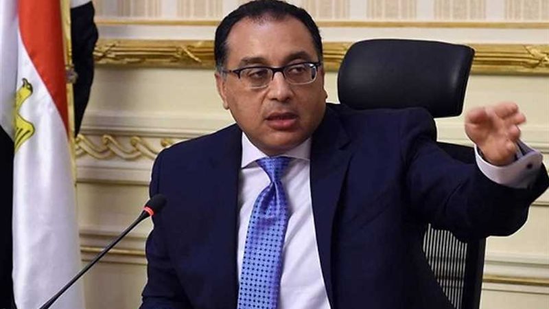 رئيس الوزراء يُشيد