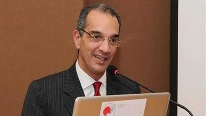 عمرو طلعت يبحث مع