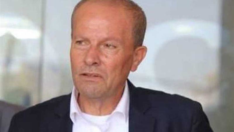 أبو بكر يطلع أبو