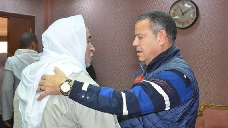 محافظ بني سويف يستقبل