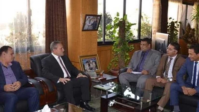 مناقشة مشروع إنشاء