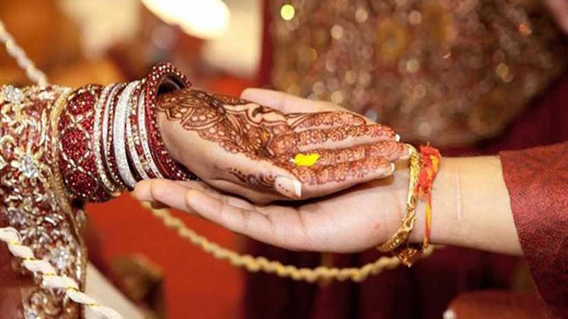 عريس يقضى ليلة الدخلة