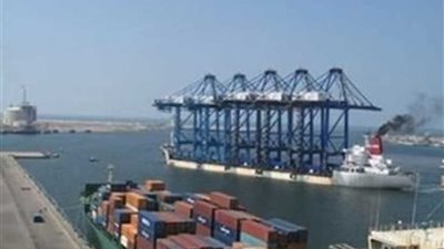 مؤانئ بورسعيد تعمل بشكل طبيعي رغم سوء الأحوال الجوية