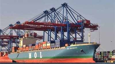 موانئ البحر الأحمر: حركة الملاحة لم تتأثر بسوء الأحوال الجوية