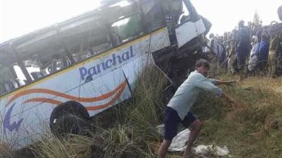 مصرع 25 شخصا إثر سقوط حافلة في قناة بالهند