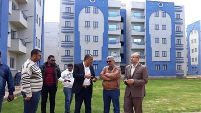 نائب محافظ بورسعيد والسكرتير العام يتفقدان مشروع الـ٤٤ عمارة بالجنوب