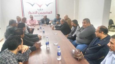 المصريين الأحرار بالإسماعيلية يناقش ما توصل إليه من حلول لمشاكل 