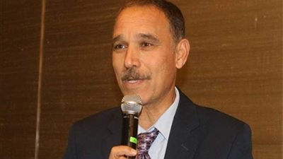 البلتاجي يثير أزمة مدرسة شهيد حلوان.. وعبد العال: 