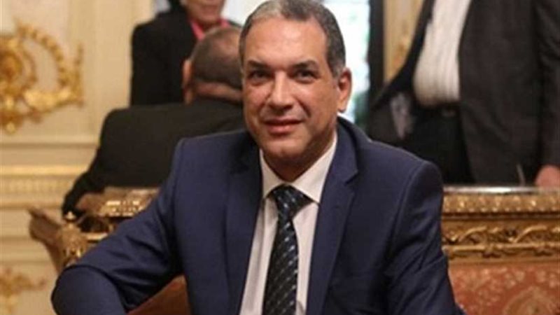 نائب قبطي يمنح 3