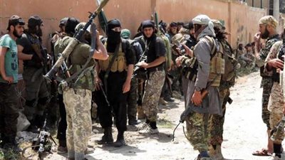 إصابة أكثر من 100 سوري في هجوم بالغاز السام من الجماعات المتطرفة على 