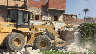 حملات لإزالة التعديات عن 19 ألف فدان بالمحافظات