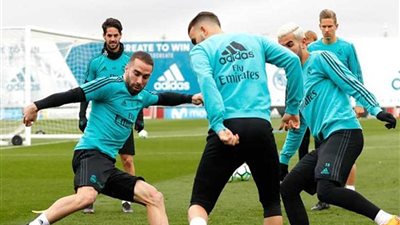استعدادات ريال مدريد لمباراة روما فى دورى أبطال اوروبا يتصدرالصحف الإسبانية