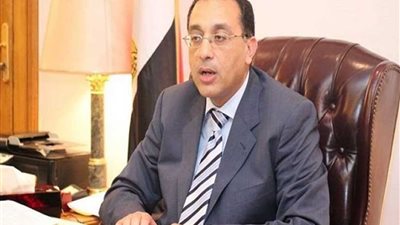رئيس الوزراء يتابع الموقف التنفيذي لـ