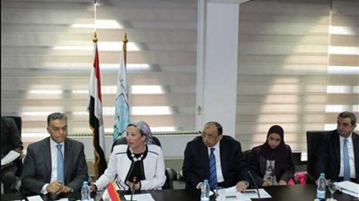 3 وزراء يبحثون الحد من التلوث مع بعثة البنك الدولي