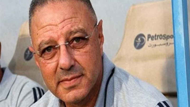 طلعت يوسف يمنح لاعبي