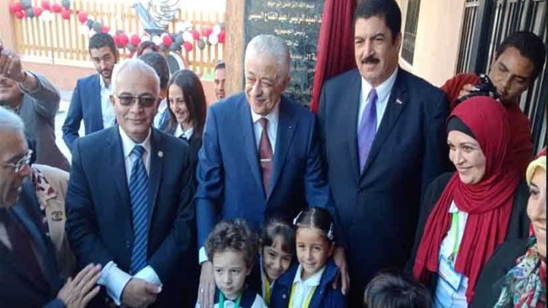 بالصور.. وزير التربية