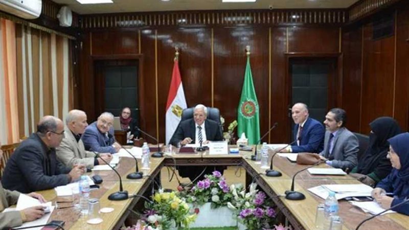 محافظ الدقهلية يلتقي