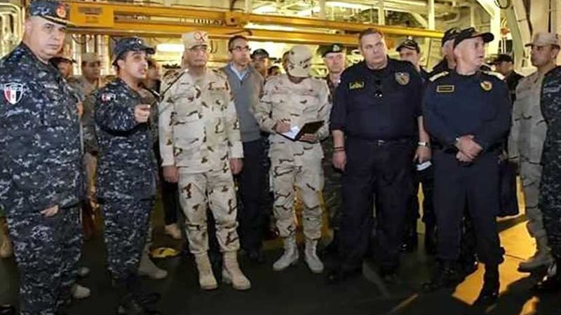 وزير الدفاع ونظيراه