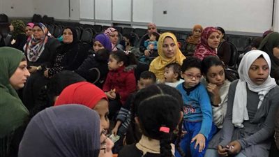 الصحة: ٦٢١ مواطنة تنتفع بخدمات تنظيم الأسرة بقافلة عزبة الهجانة والمطرية