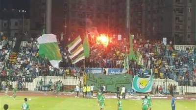 ضبط مشعلي الشماريخ في مباراة الاتحاد والزمالك