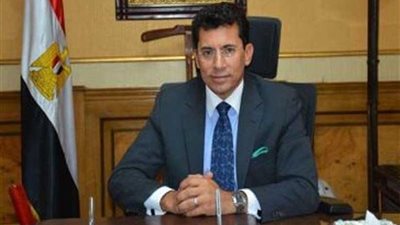 وزير الرياضة يوجه بسرعة الانتهاء من الملاعب في 185 مركز شباب