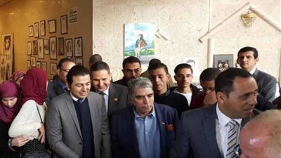 رئيس جامعة دمنهور يستقبل 