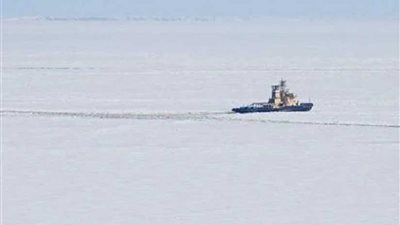 روسيا تقيد مرور السفن الحربية الأجنبية عبر الممر البحري الشمالي بدءا من 2019