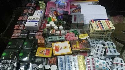 غلق صيدلتين وضبط 30 ألف قرص أدوية فاسدة بالشرقية