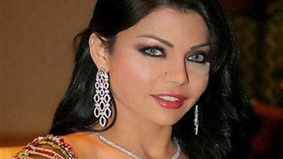 هيفاء وهبي تكشف حقيقة صورة “الفستان الفاضح”