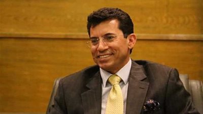 وزير الرياضة يلتقي 300 شاب وفتاة من المحافظات الحدودية