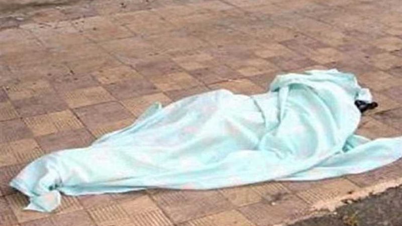 مصرع عامل بعد سقوطه